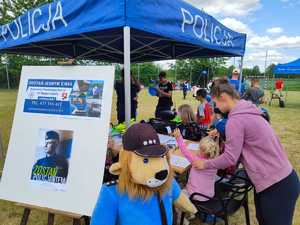 spotkani policjantów z uczestnikami festynu