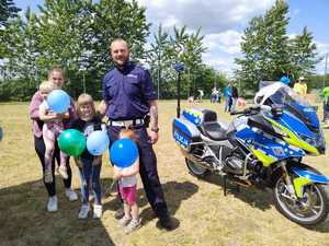 spotkani policjantów z uczestnikami festynu