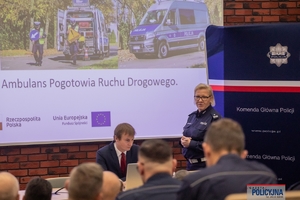 ekran, policjanci