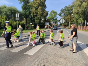 Policjanci podczas spotkania z dziećmi