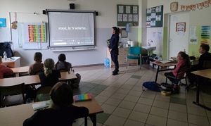 Spotkanie policjantki w ramach kampanii &quot;Dzieciństwo bez Przemocy&quot;