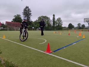 Egzamin na kartę rowerową z węgorzewskimi policjantami