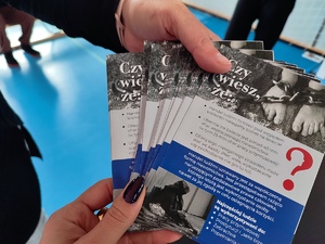 Spotkanie z młodzieżą o handlu ludźmi i zagrożeniach związanych z substancjami psychoaktywnymi