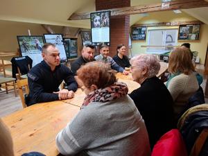 Węgorzewscy policjanci przeprowadzili warsztaty z samoobrony dla seniorów